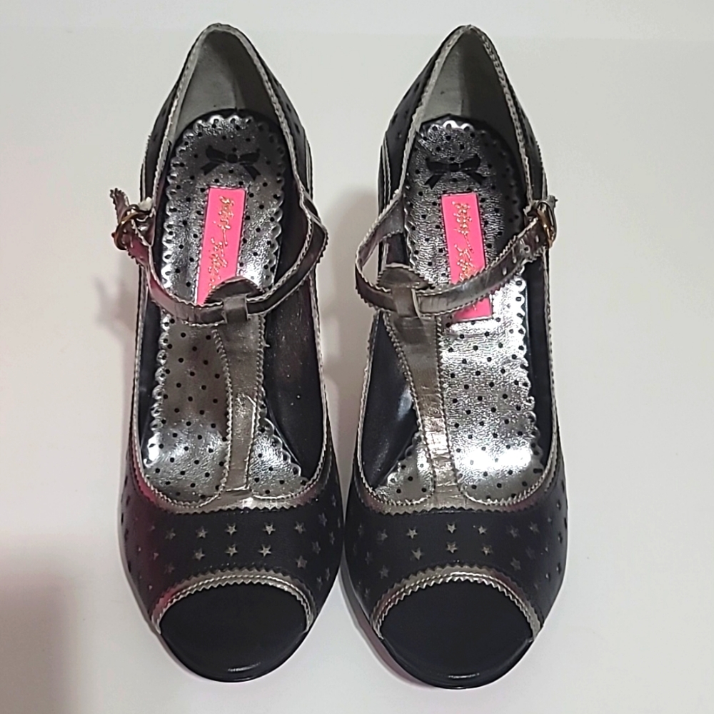 Betsy Johnson Black and Silver with Stars T Strap Open Toe Heels